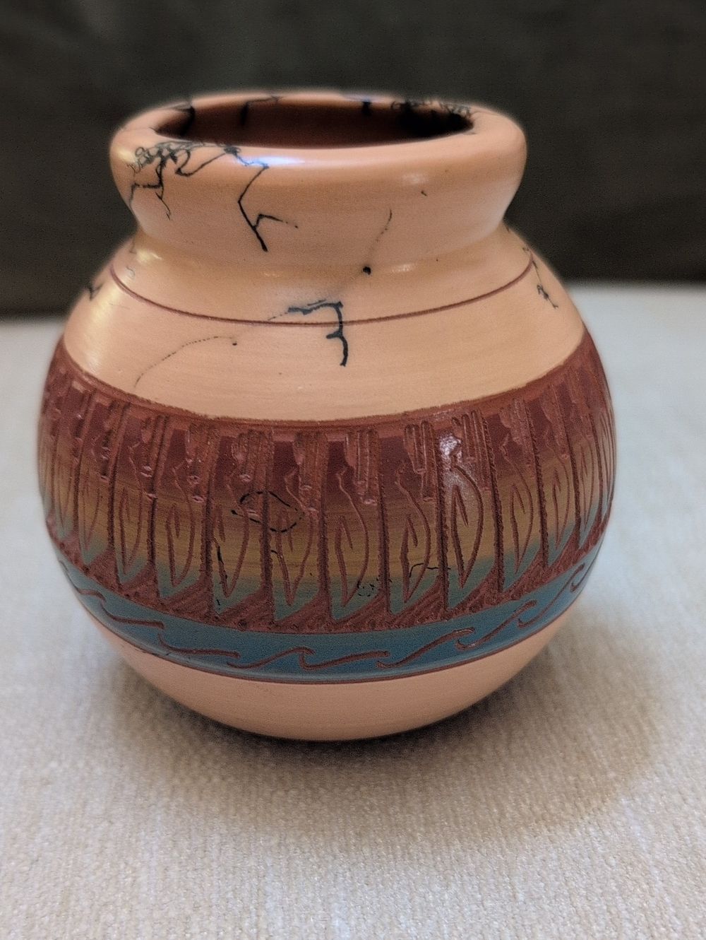 Handcrafted Southwestern Terracotta Horsehair Pottery Vase Jar Navajo Signed - Picture 3 of 7